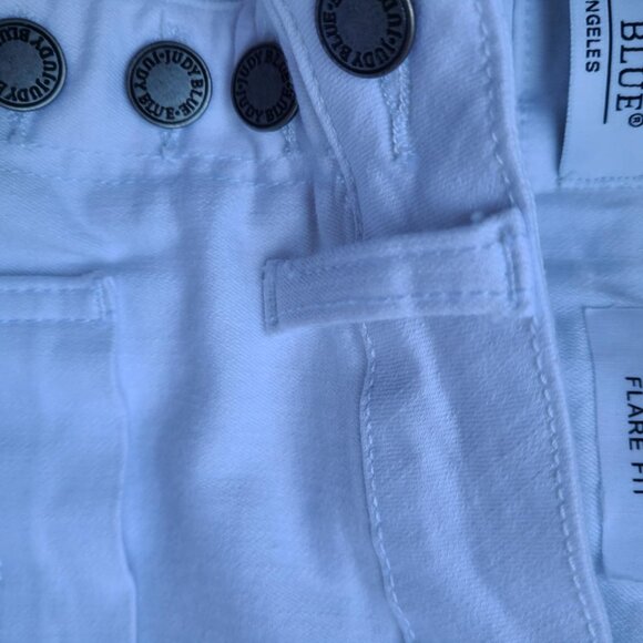 Judy Blue White Flair Fit Button Fly Jeans size 9/29 - Picture 13 of 13